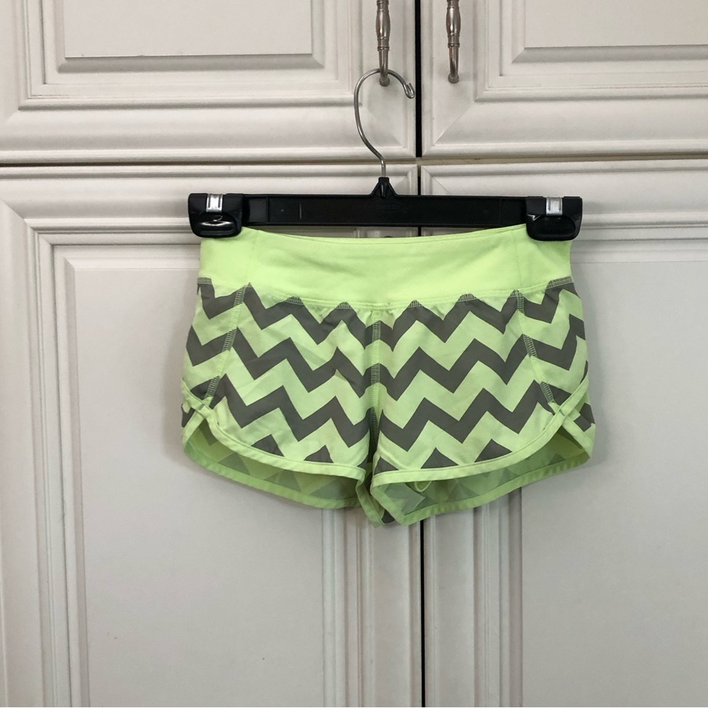 Ivivva by Lululemon lined girls shorts